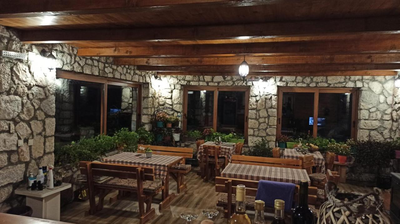 Village House - Novak Rijecani Rijeka Crnojevića Dış mekan fotoğraf