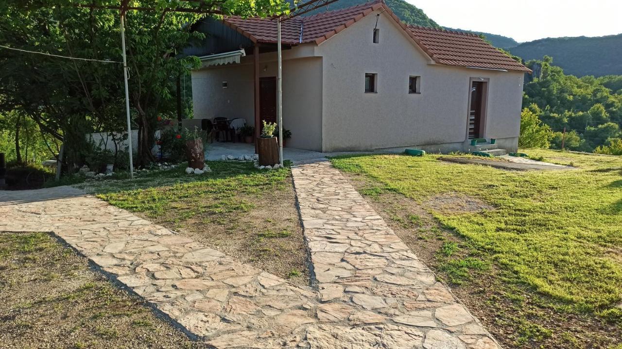 Village House - Novak Rijecani Rijeka Crnojevića Dış mekan fotoğraf